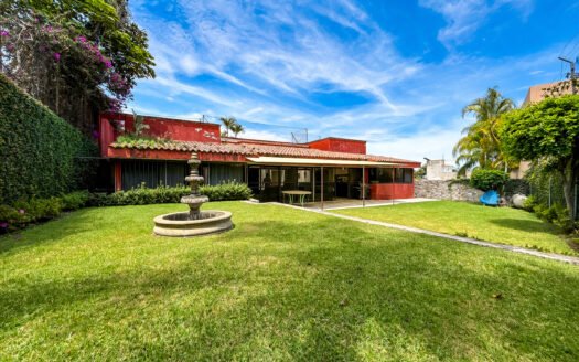 Casa de una sola planta con 5 recámaras y 533 m2 de terreno al Norte de Cuernavaca | $5,900,000