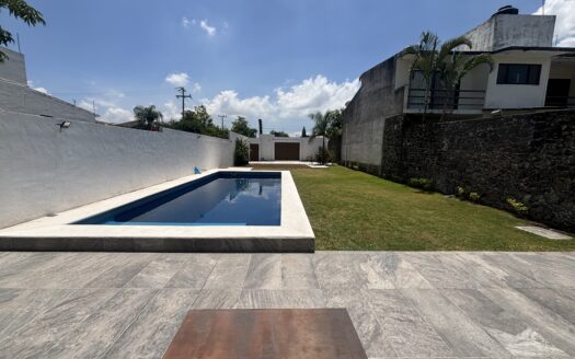 Casa en Las Fincas, Jiutepec, Morelos