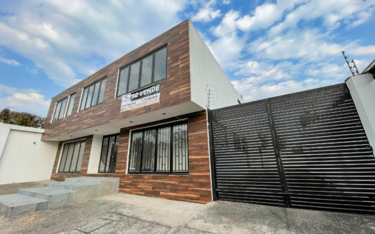 EDIFICIO COMERCIAL SOBRE AV SAN JUAN EN COLONIA CHAPULTEPEC.