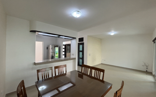 CASA EN ESQUINA CON ALBERCA EN KLUSTER LAS FUENTES CERCA DEL CENTRO DE JIUTEPEC