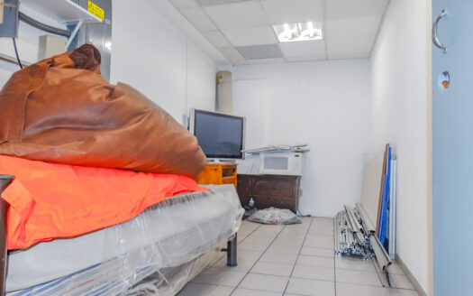 LOCAL EN PLAZA COMERCIAL LAS PALMAS EN CUERNAVACA, MORELOS