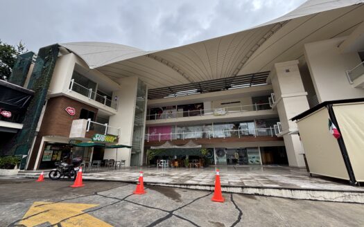 LOCAL COMERCIAL EN PLANTA BAJA EN PLAZA TLALTENANGO EN CUERNAVACA