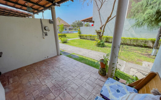 CASA CON ALBERCA Y AMENIDADES DEPORTIVAS EN CONJUNTO REAL SANTA FE II