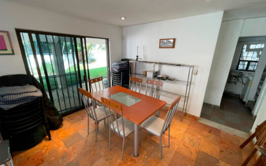 Casa con alberca climatizada y salón de juegos en Temixco, Morelos