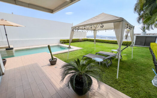 CASA CON ALBERCA, JARDÍN Y ESPACIOS PARA CONVIVIR EN BURGOS BUGAMBILIAS