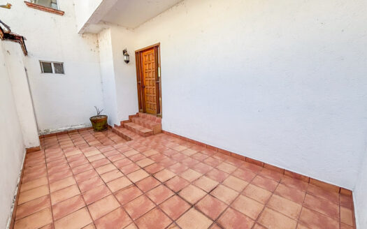 CASA CON BUNGALÓ INDEPENDIENTE Y ALBERCA EN AHUATEPEC, CUERNAVACA