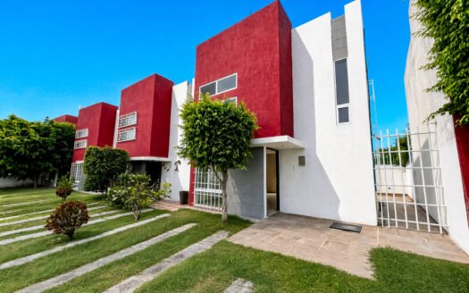 CASA RECIÉN REMODELADA CON ALBERCA EN XOCHITEPEC