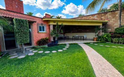 CASA CON SALÓN DE JUEGOS, JACUZZI Y ALBERCA EN VILLAS DEL SOL, XOCHITEPEC