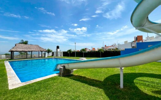 CASA EN FRACCIONAMIENTO CON ALBERCA Y TOBOGÁN POR $1,100,000
