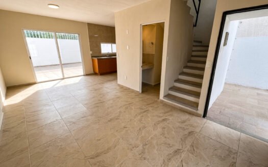 CASA RECIÉN REMODELADA CON ALBERCA EN XOCHITEPEC