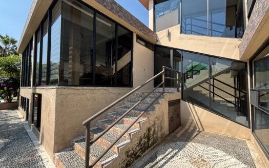 PROPIEDAD CON POTENCIAL MULTIFUNCIONAL EN CUERNAVACA
