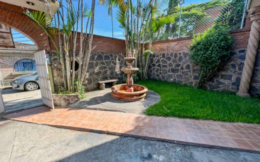 CASA ESCRITURADA EN AHUATEPEC, CUERNAVACA | $2,490,000
